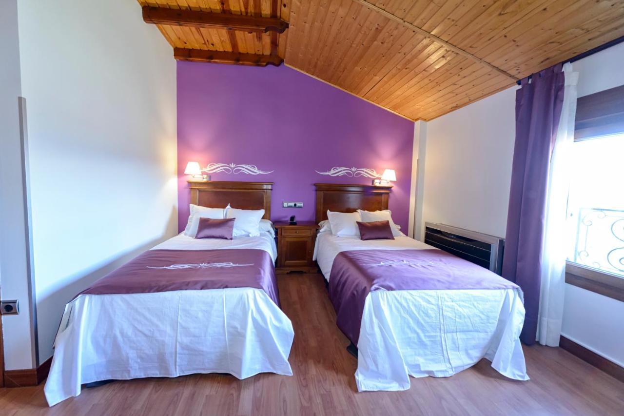 Hotel La Barrosa Abejar Buitenkant foto