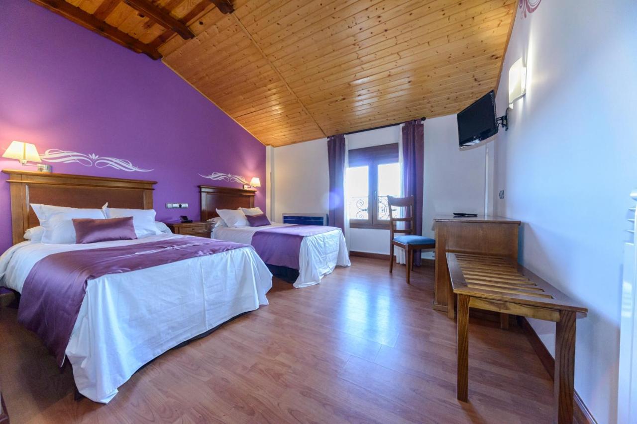 Hotel La Barrosa Abejar Buitenkant foto