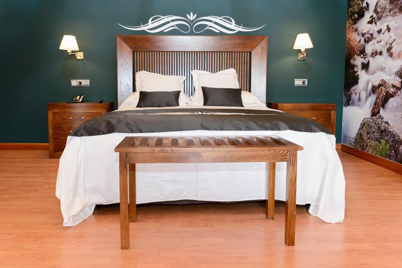 Hotel La Barrosa Abejar Buitenkant foto