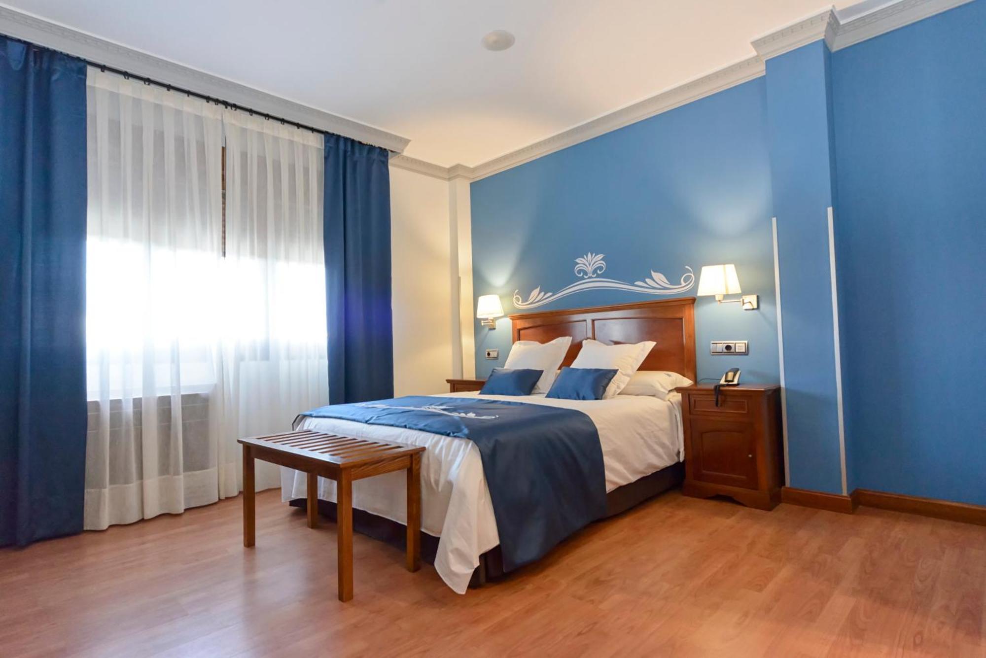 Hotel La Barrosa Abejar Buitenkant foto